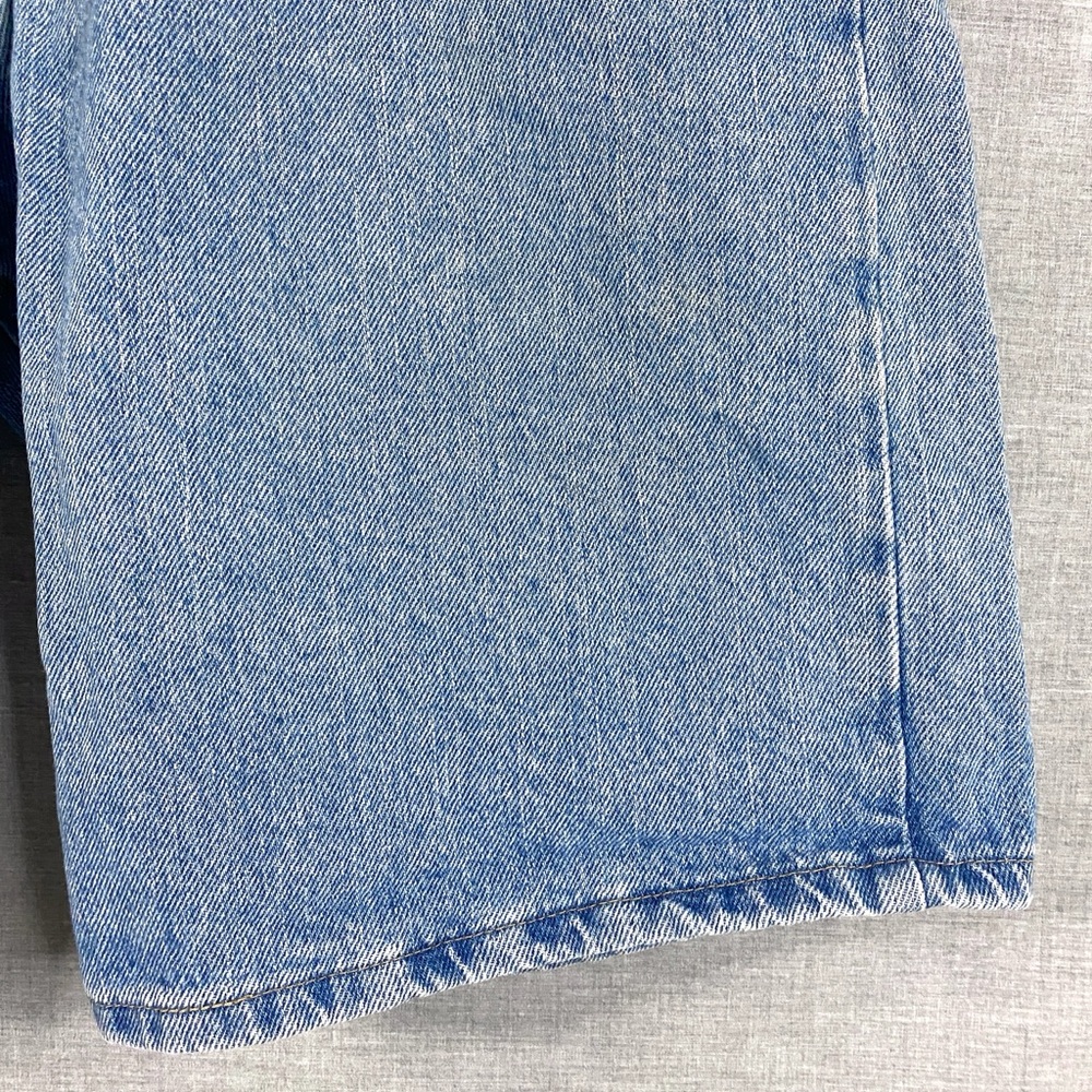 Wrangler Men's 10” Relaxed Fit 5 Pocket Denim Short Medium Wash Blue Size 32 - Picture 4 of 5